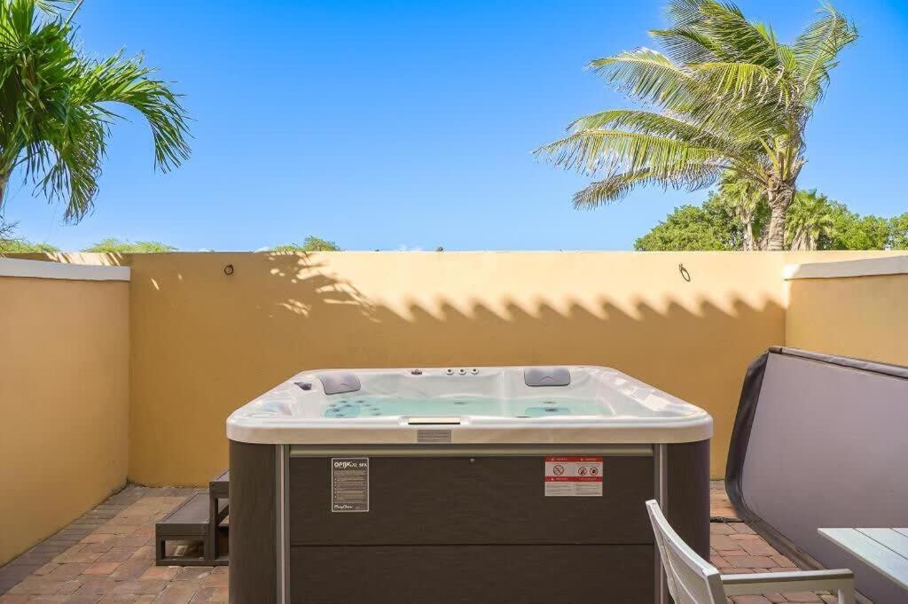 Special House In Gold Coast With Private Jacuzzi Villa Palm Beach Bagian luar foto