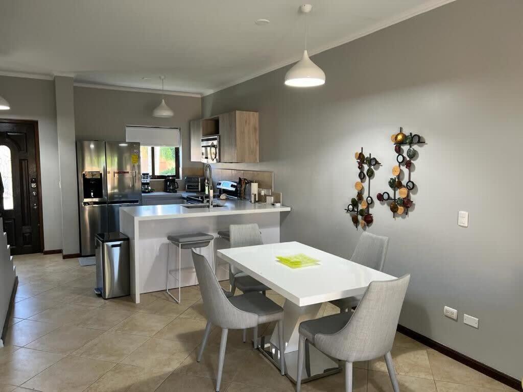 Special House In Gold Coast With Private Jacuzzi Villa Palm Beach Bagian luar foto