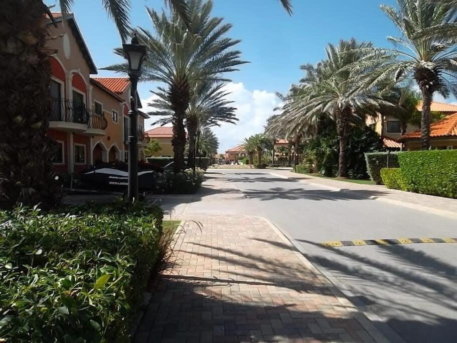 Special House In Gold Coast With Private Jacuzzi Villa Palm Beach Bagian luar foto
