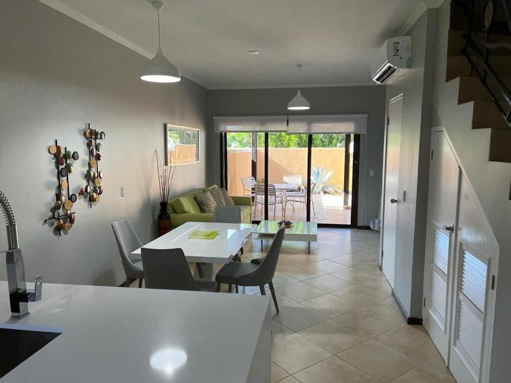 Special House In Gold Coast With Private Jacuzzi Villa Palm Beach Bagian luar foto