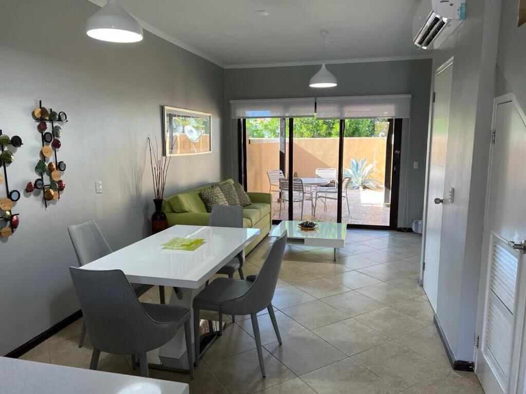 Special House In Gold Coast With Private Jacuzzi Villa Palm Beach Bagian luar foto